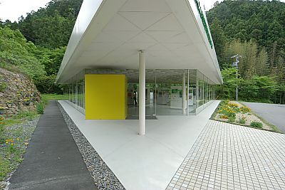 005.jpg